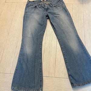 Women’s Abercrombie and Fitch Jeans Size 4S.